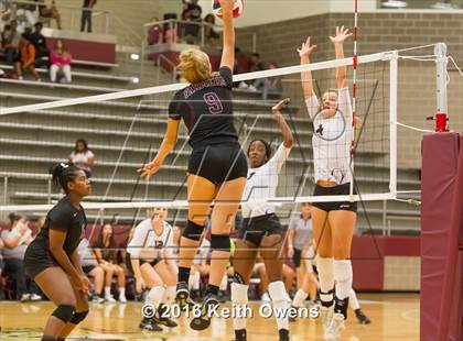 Thumbnail 3 in Red Oak @ Lewisville photogallery.