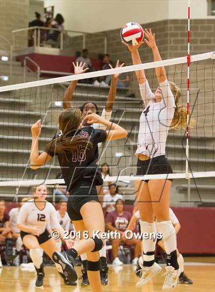 Thumbnail 2 in Red Oak @ Lewisville photogallery.