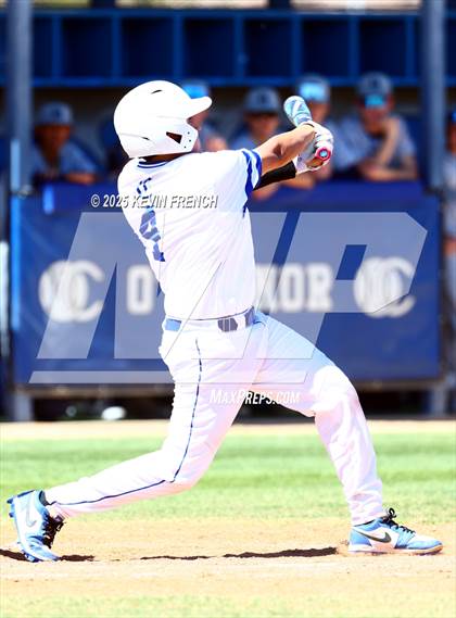 Thumbnail 2 in Pueblo Central vs. Bend (Coach Bob Invitational) photogallery.