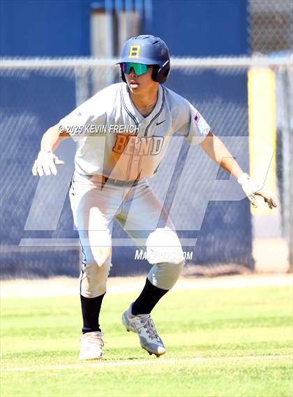 Thumbnail 2 in Pueblo Central vs. Bend (Coach Bob Invitational) photogallery.