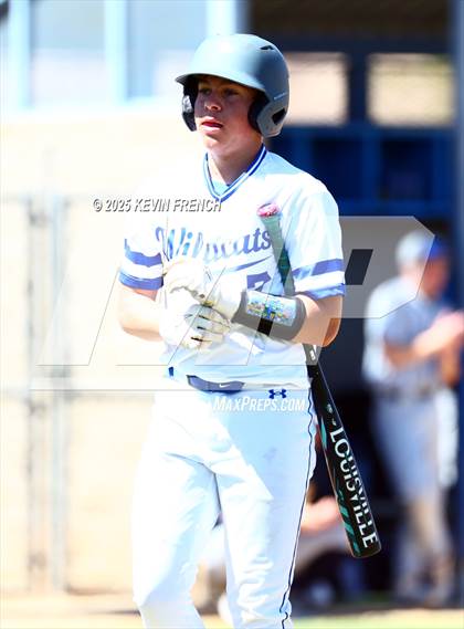 Thumbnail 2 in Pueblo Central vs. Bend (Coach Bob Invitational) photogallery.