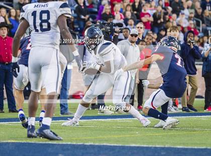 Thumbnail 1 in Lone Star vs. Ryan (UIL 5A DI Semi-Final) photogallery.