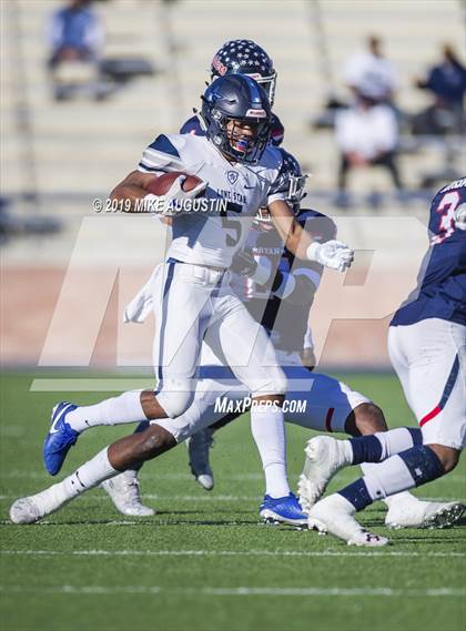 Thumbnail 2 in Lone Star vs. Ryan (UIL 5A DI Semi-Final) photogallery.