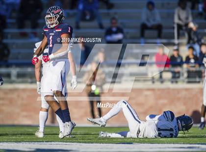 Thumbnail 3 in Lone Star vs. Ryan (UIL 5A DI Semi-Final) photogallery.