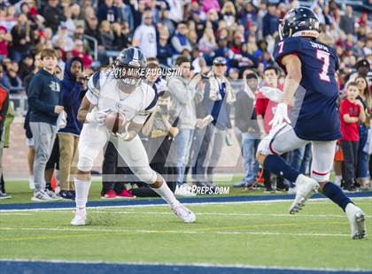 Thumbnail 3 in Lone Star vs. Ryan (UIL 5A DI Semi-Final) photogallery.