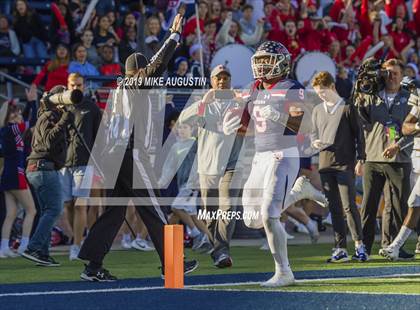 Thumbnail 3 in Lone Star vs. Ryan (UIL 5A DI Semi-Final) photogallery.