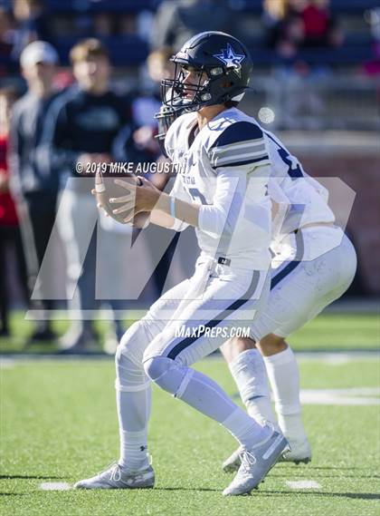 Thumbnail 3 in Lone Star vs. Ryan (UIL 5A DI Semi-Final) photogallery.