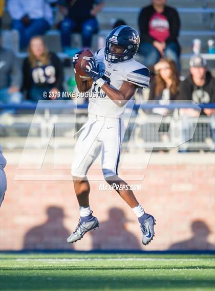 Thumbnail 3 in Lone Star vs. Ryan (UIL 5A DI Semi-Final) photogallery.