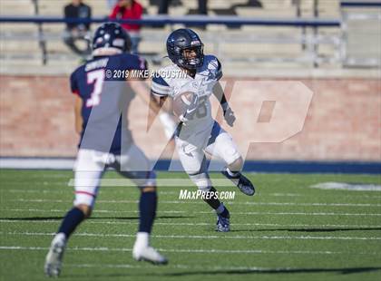 Thumbnail 2 in Lone Star vs. Ryan (UIL 5A DI Semi-Final) photogallery.