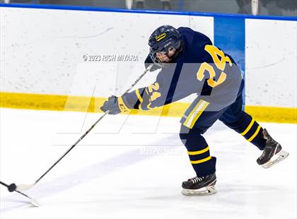 Thumbnail 2 in Bedford vs Bow (Brian C. Stone Memorial Christmas Tournament) photogallery.