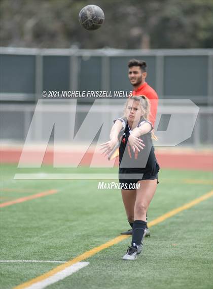 Thumbnail 2 in La Jolla vs Sage Creek (CIF SD Section Final) photogallery.