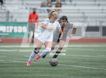 Thumbnail 3 in La Jolla vs Sage Creek (CIF SD Section Final) photogallery.