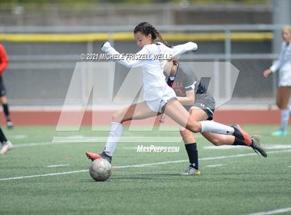 Thumbnail 3 in La Jolla vs Sage Creek (CIF SD Section Final) photogallery.