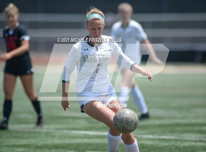 Thumbnail 1 in La Jolla vs Sage Creek (CIF SD Section Final) photogallery.