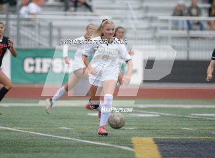 Thumbnail 3 in La Jolla vs Sage Creek (CIF SD Section Final) photogallery.