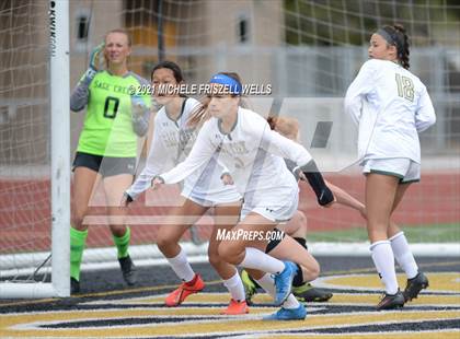 Thumbnail 3 in La Jolla vs Sage Creek (CIF SD Section Final) photogallery.