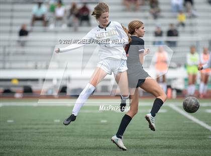 Thumbnail 2 in La Jolla vs Sage Creek (CIF SD Section Final) photogallery.