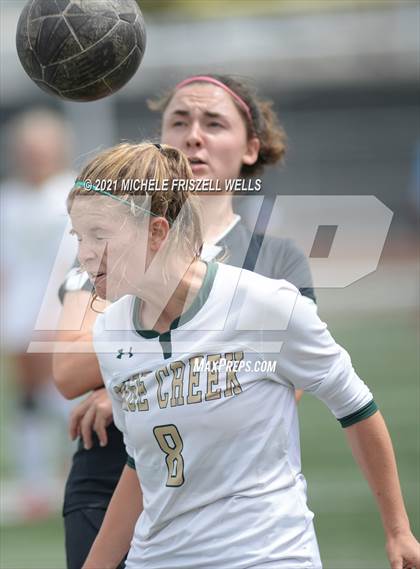 Thumbnail 1 in La Jolla vs Sage Creek (CIF SD Section Final) photogallery.