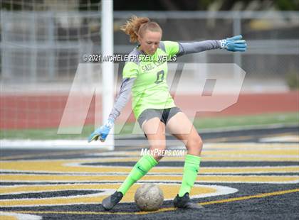 Thumbnail 1 in La Jolla vs Sage Creek (CIF SD Section Final) photogallery.