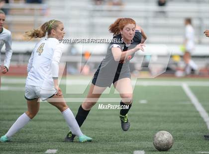 Thumbnail 3 in La Jolla vs Sage Creek (CIF SD Section Final) photogallery.