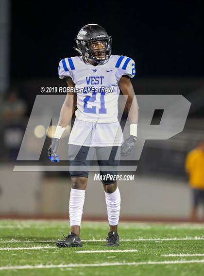 Thumbnail 2 in Plano West @ Mesquite photogallery.