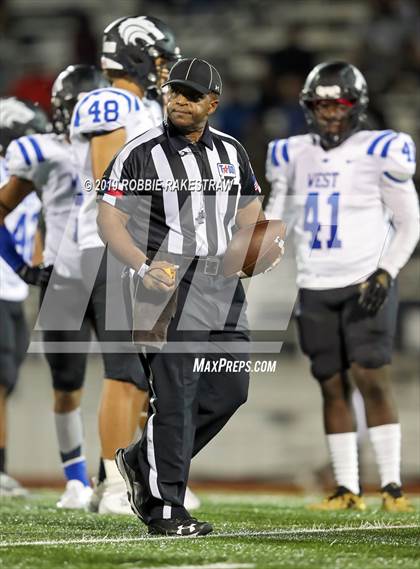 Thumbnail 3 in Plano West @ Mesquite photogallery.