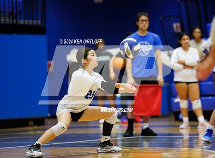 Thumbnail 2 in Wesleyan @ Chattahoochee photogallery.