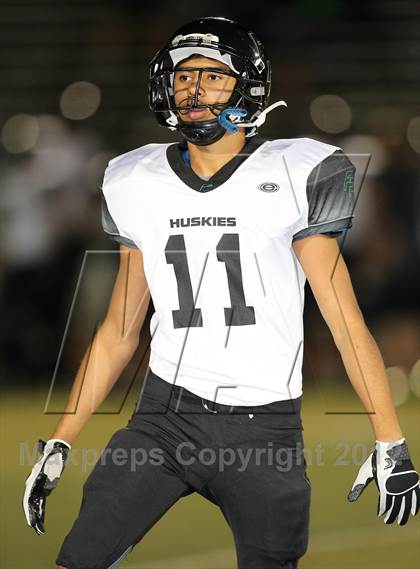 Thumbnail 3 in Santa Clarita Christian vs. Fairmont Prep photogallery.