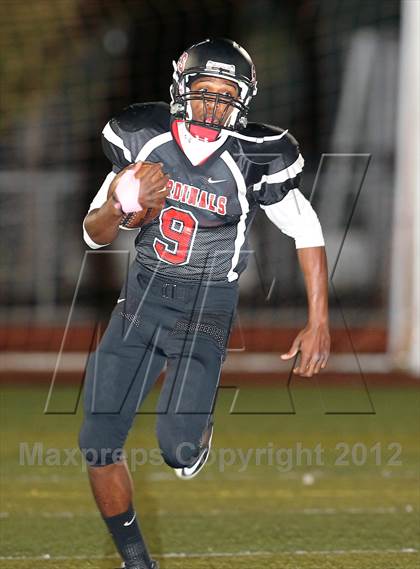 Thumbnail 3 in Santa Clarita Christian vs. Fairmont Prep photogallery.