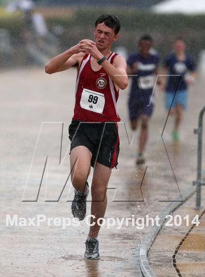 Thumbnail 1 in Oakland Relays Boys' 1600 Meter photogallery.