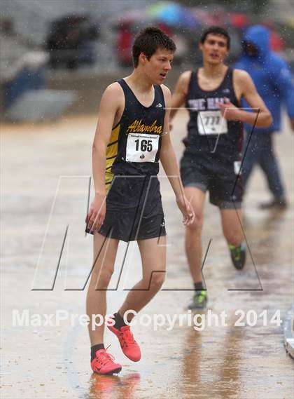 Thumbnail 1 in Oakland Relays Boys' 1600 Meter photogallery.