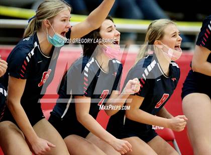 Thumbnail 3 in Grapevine vs Denton (UIL 5A Regional Playoff) photogallery.