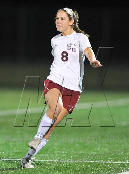 Thumbnail 2 in Garden City vs. Burnt Hills-Ballston Lake (NYSPHSAA Class A Semifinal) photogallery.