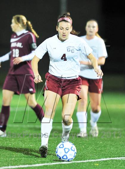 Thumbnail 3 in Garden City vs. Burnt Hills-Ballston Lake (NYSPHSAA Class A Semifinal) photogallery.