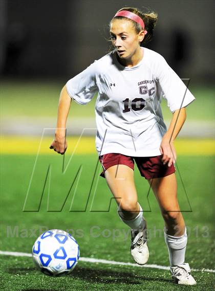 Thumbnail 2 in Garden City vs. Burnt Hills-Ballston Lake (NYSPHSAA Class A Semifinal) photogallery.