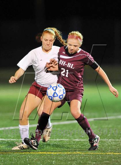 Thumbnail 2 in Garden City vs. Burnt Hills-Ballston Lake (NYSPHSAA Class A Semifinal) photogallery.