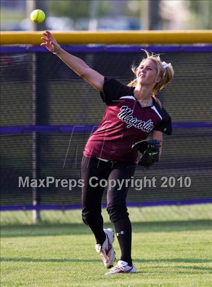 Thumbnail 2 in Angleton vs Magnolia (Texas 4A Region III Regional Final)  photogallery.