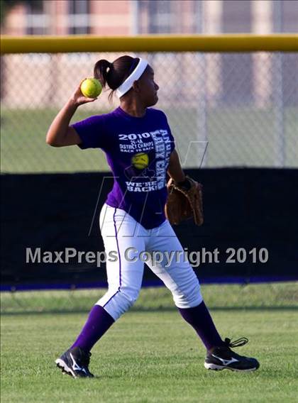 Thumbnail 1 in Angleton vs Magnolia (Texas 4A Region III Regional Final)  photogallery.