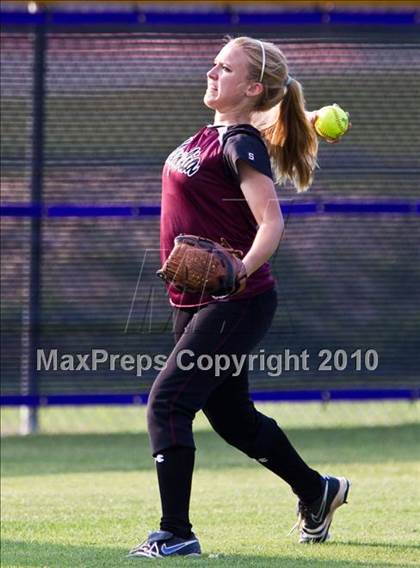 Thumbnail 3 in Angleton vs Magnolia (Texas 4A Region III Regional Final)  photogallery.