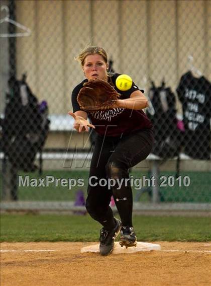 Thumbnail 1 in Angleton vs Magnolia (Texas 4A Region III Regional Final)  photogallery.