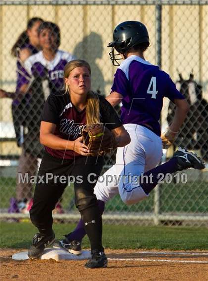 Thumbnail 1 in Angleton vs Magnolia (Texas 4A Region III Regional Final)  photogallery.