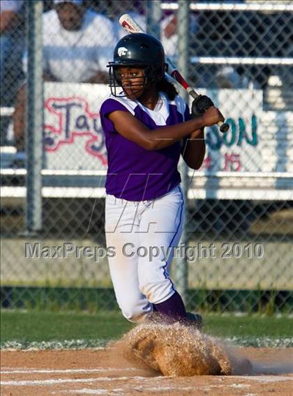 Thumbnail 3 in Angleton vs Magnolia (Texas 4A Region III Regional Final)  photogallery.
