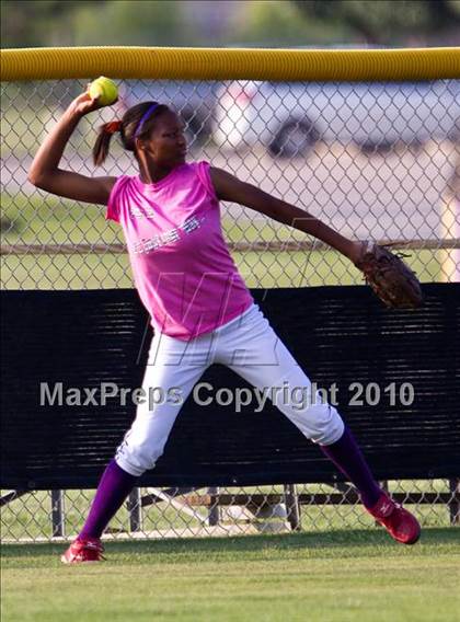 Thumbnail 1 in Angleton vs Magnolia (Texas 4A Region III Regional Final)  photogallery.