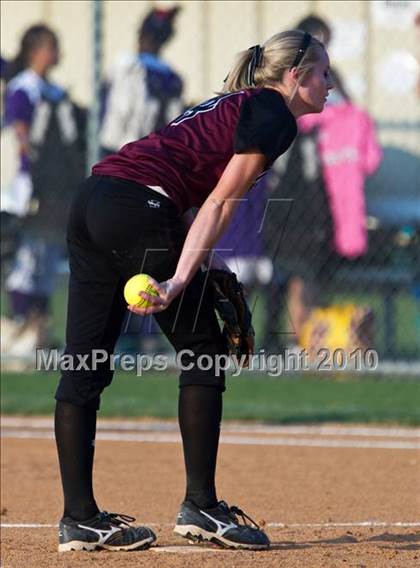 Thumbnail 2 in Angleton vs Magnolia (Texas 4A Region III Regional Final)  photogallery.