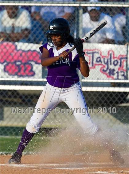 Thumbnail 1 in Angleton vs Magnolia (Texas 4A Region III Regional Final)  photogallery.
