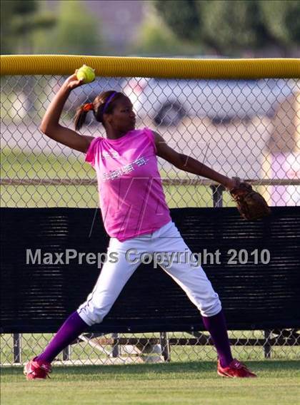 Thumbnail 2 in Angleton vs Magnolia (Texas 4A Region III Regional Final)  photogallery.