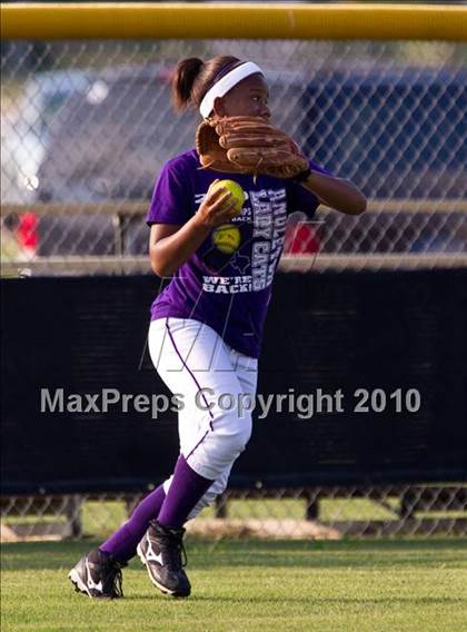 Thumbnail 2 in Angleton vs Magnolia (Texas 4A Region III Regional Final)  photogallery.