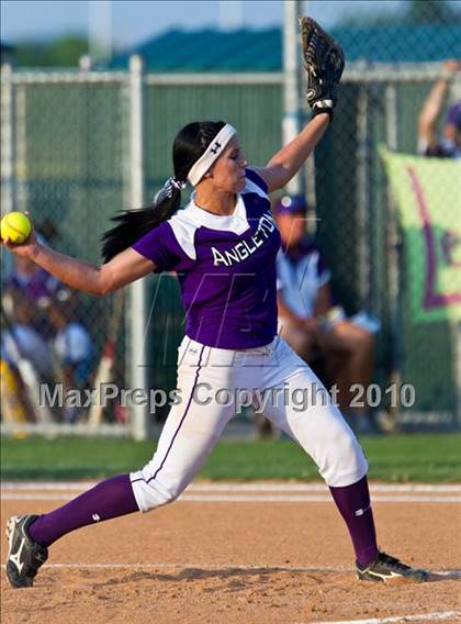 Thumbnail 1 in Angleton vs Magnolia (Texas 4A Region III Regional Final)  photogallery.