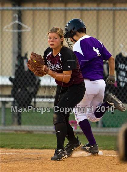 Thumbnail 3 in Angleton vs Magnolia (Texas 4A Region III Regional Final)  photogallery.