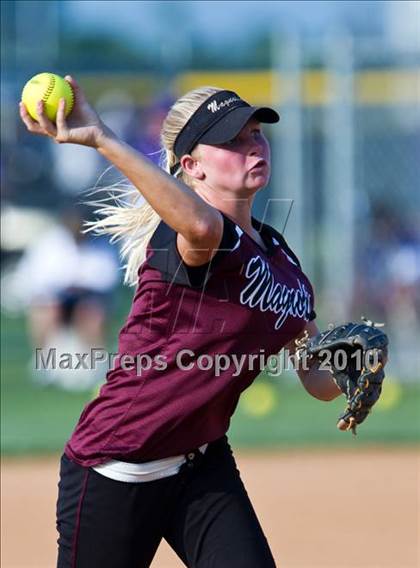 Thumbnail 1 in Angleton vs Magnolia (Texas 4A Region III Regional Final)  photogallery.